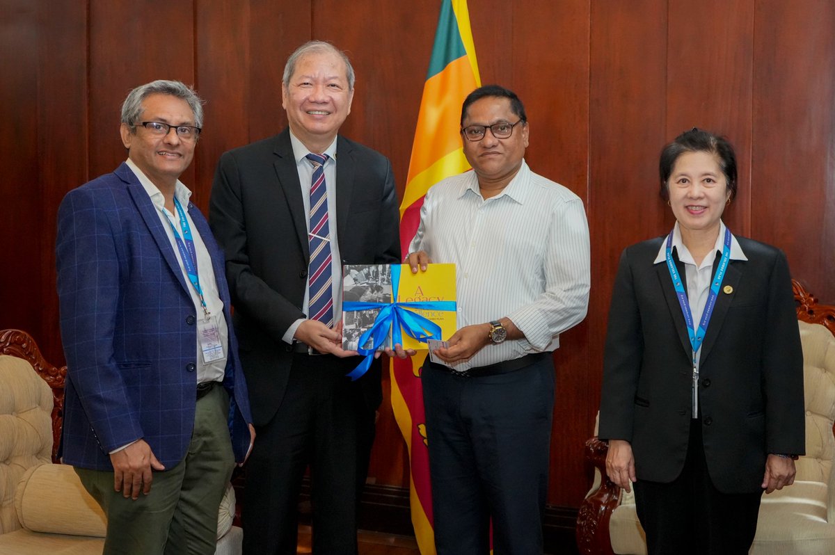 Today, I met with the Secretary General of the Colombo Plan, Dr. Benjamin P. Reyes.

We had a constructive discussion on aligning the Colombo Plan’s priorities with the evolving needs of its member countries.

We also exchanged views on its ongoing projects and programmes.

Sri