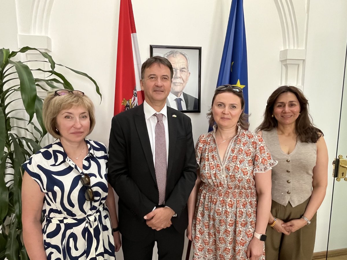 robert mueller (@robertmueller3) on Twitter photo Broad & very good discussion with <a href="/HarshethV/">Harsheth Virk</a>, Head of UNODCRPOEE, and her team. We discussed also how🇦🇹 can support UNODC’s work in 🇺🇦 with focus on capacity building, tackling corruption, cybercrime & gender-based violence. Looking forward to continued close cooperation. Broad & very good discussion with <a href="/HarshethV/">Harsheth Virk</a>, Head of UNODCRPOEE, and her team. We discussed also how🇦🇹 can support UNODC’s work in 🇺🇦 with focus on capacity building, tackling corruption, cybercrime & gender-based violence. Looking forward to continued close cooperation.