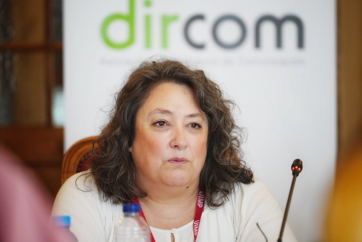Virginia Pérez Alonso de <a href="/_infoLibre/">infoLibre</a> en el #CursoDircomUIMP:

"La relación entre medios y empresas es de una interdependencia tensa, es algo natural y así debe seguir siendo. Los medios tenemos el papel fiscalizador y las empresas buscan proteger su reputación".