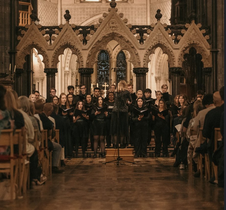 🎶 The Elements – Irish Youth Choir 
📅 Sun 20 July

Join Ireland’s top young voices as Bernie Sherlock leads her final concert, incl. a magical new work by Caterina Schembri inspired by Alice in Wonderland. 

🎟️ Tickets via Sing Ireland: buff.ly/SRssOhr