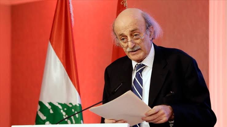 🔴 Lübnan Dürzi lideri Velid Canbolat:

Suriye’de yabancı ve İsrail koruması taleplerini reddediyoruz.