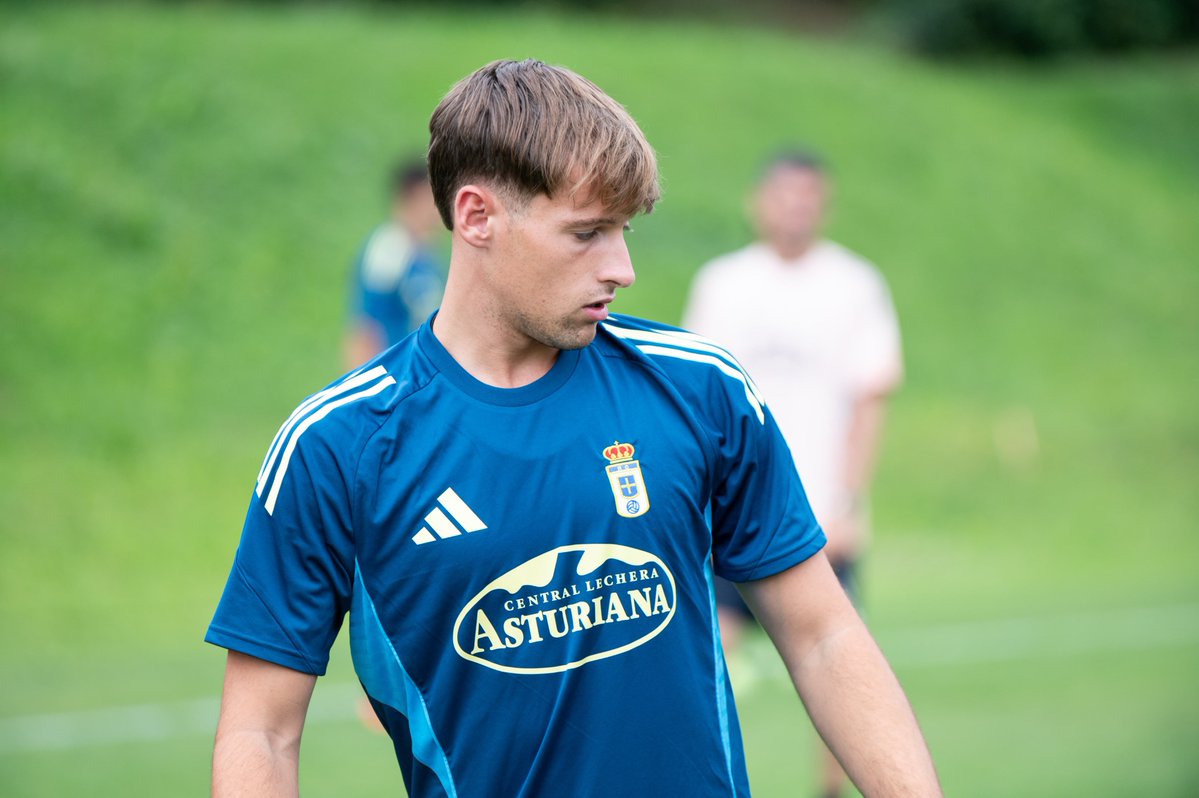 Cantera1926's tweet image. ¡𝐄𝐬𝐭𝐚𝐦𝐨𝐬 𝐝𝐞 𝐯𝐮𝐞𝐥𝐭𝐚!⚽️💙
#RealOviedoVetusta
#CanteraRO
#RealOviedo 🔵⚪️