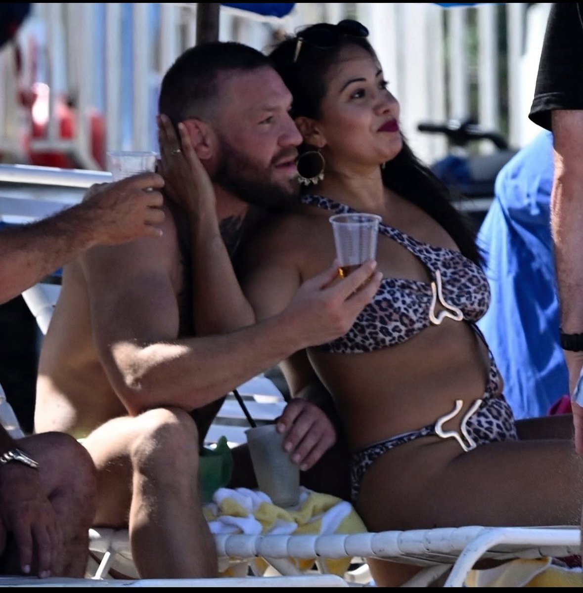 KAMAL__09's tweet image. Apparently Conor McGregor got caught cheating on his gf.