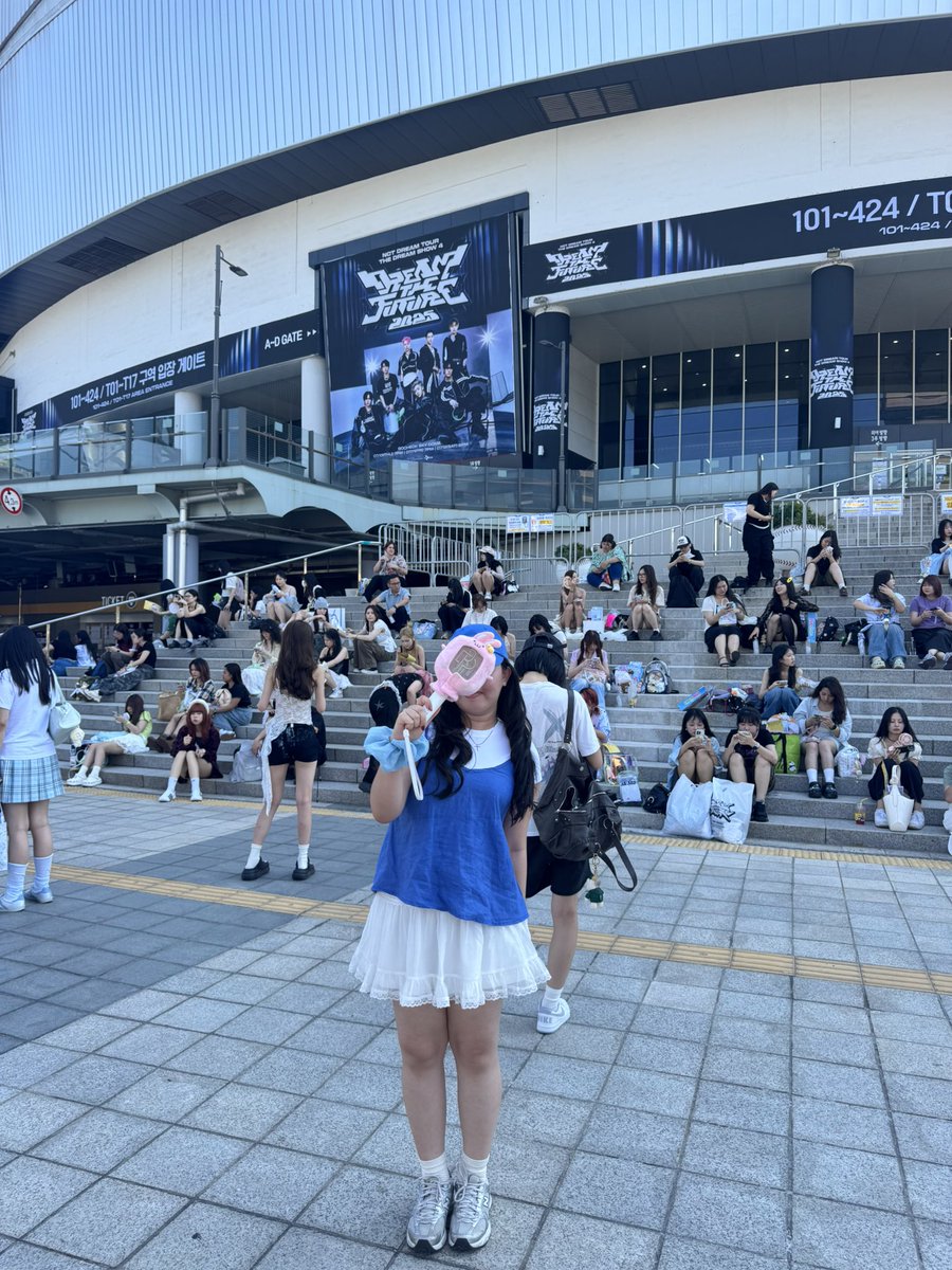 naejmn's tweet photo. the dream show 4 in seoul day 1-3!!! had sooo much fun 🥹🤍 https://t.co/Co6S554mL2