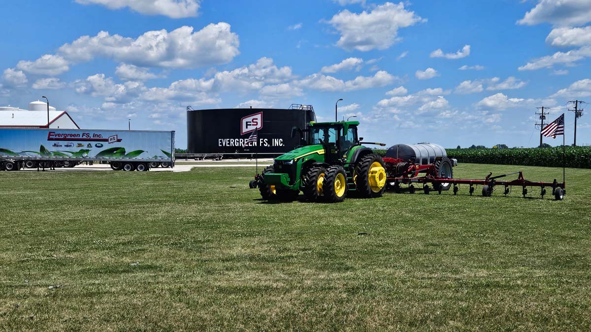 Happy Flag Day from your agricultural cooperative proudly serving DeWitt, Macon, McLean, Livingston, &amp; Woodford Counties! Count on us for all your agronomy, propane, fuel, grain marketing, agri-finance, lawn &amp; tree care!  evergreen-fs.com

#FSProud #YourOneLocalSupplier