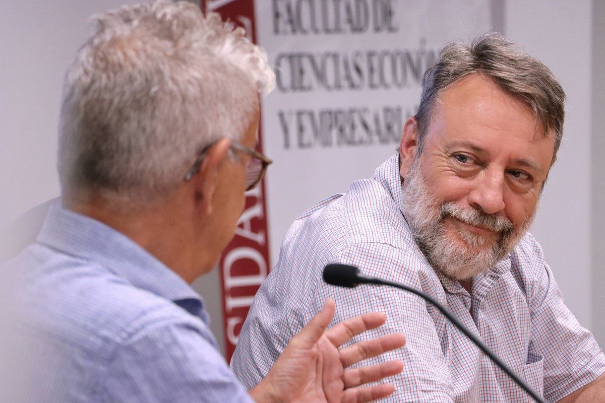 Alfredo Prieto (@alfredoprietoma) on Twitter photo XI Jornadas de Formación e Innovación Docente - 26 y 27 JUN 2025 youtu.be/cJ-wA8qk71g?si… La presentación de Alfredo Prieto por Rafael Porlan a las 13:30 y la ponencia sobre incorporación de IAG empieza en el 18:54 <a href="/jtoufi/">Javier Tourón</a> <a href="/fisiobitacora/">Juan Antonio González-García</a> <a href="/juandoming/">juandoming</a> <a href="/FceyeUs/">Facultad Económicas y Empresariales Univ. Sevilla</a> <a href="/FIDOP_US/">Programa FIDOP_US</a> <a href="/vyepesp/">Víctor Yepes</a> XI Jornadas de Formación e Innovación Docente - 26 y 27 JUN 2025 youtu.be/cJ-wA8qk71g?si… La presentación de Alfredo Prieto por Rafael Porlan a las 13:30 y la ponencia sobre incorporación de IAG empieza en el 18:54 <a href="/jtoufi/">Javier Tourón</a> <a href="/fisiobitacora/">Juan Antonio González-García</a> <a href="/juandoming/">juandoming</a> <a href="/FceyeUs/">Facultad Económicas y Empresariales Univ. Sevilla</a> <a href="/FIDOP_US/">Programa FIDOP_US</a> <a href="/vyepesp/">Víctor Yepes</a>