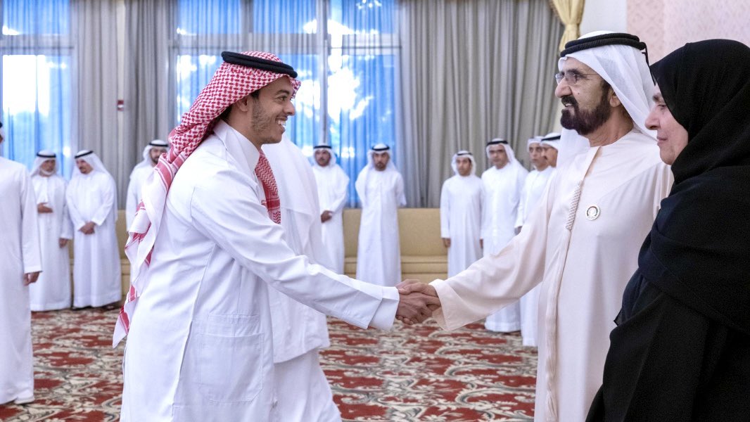 تشرفت بالسلام على صاحب السمو الشيخ محمد بن راشد آل مكتوم،
في لحظةٍ تكريمية للمتميزين،
أعتز بها وأحتفظ بها بين إنجازاتي الخاصة.

🇸🇦🇦🇪