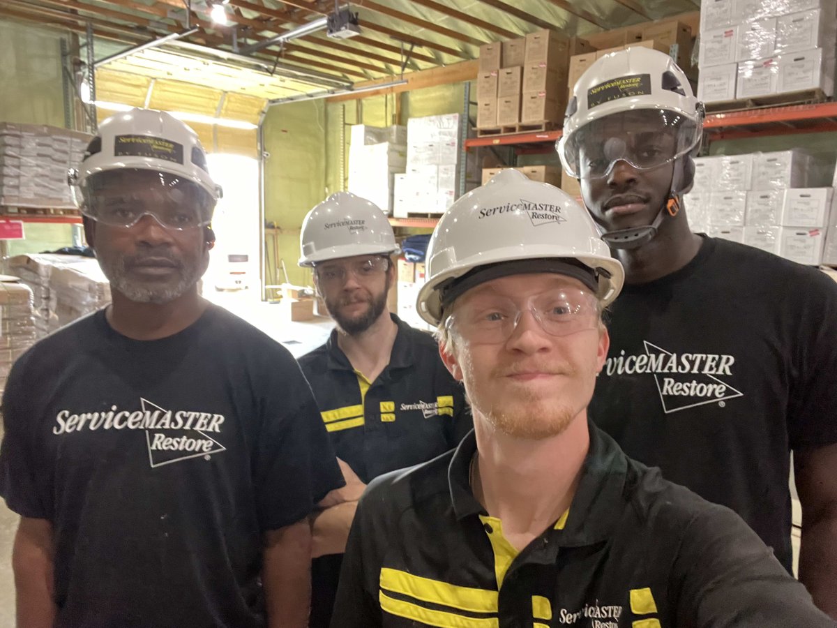 SMbyElitePA's tweet image. Our dedicated restoration crew is all set to bring back your peace of mind! 🌟 With expertise in water, fire, and mold damage, we’re just a call away to help you through any situation. Let us restore what matters most to you! 💪🏽 #RestorationExperts #PeaceOfMind #ServiceMaster