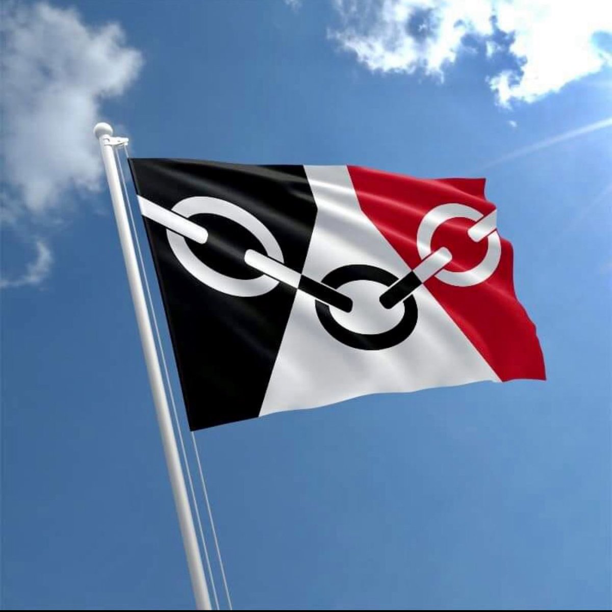 ST_Police's tweet image. Happy Black Country Day!!

If you are out &amp;amp; about on public transport enjoying the sunny Black Country today remember we are here if you need us. 

📱 Text SeeSay with date/time/issue to 81018 and we’ll do the rest 👮 #BlackCountryDay