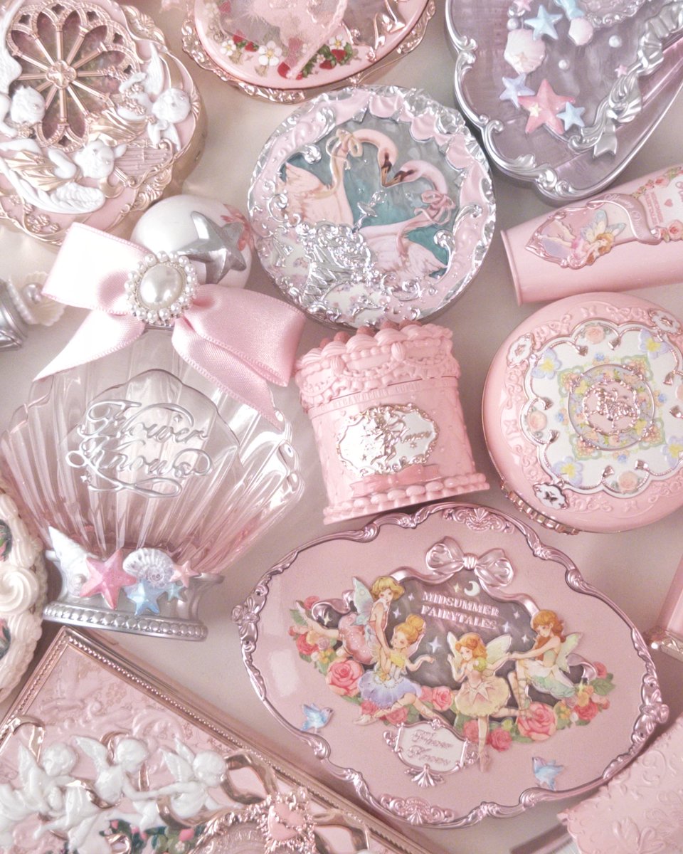 やわらかいピンクが雲のようにやさしく、夢のように降る