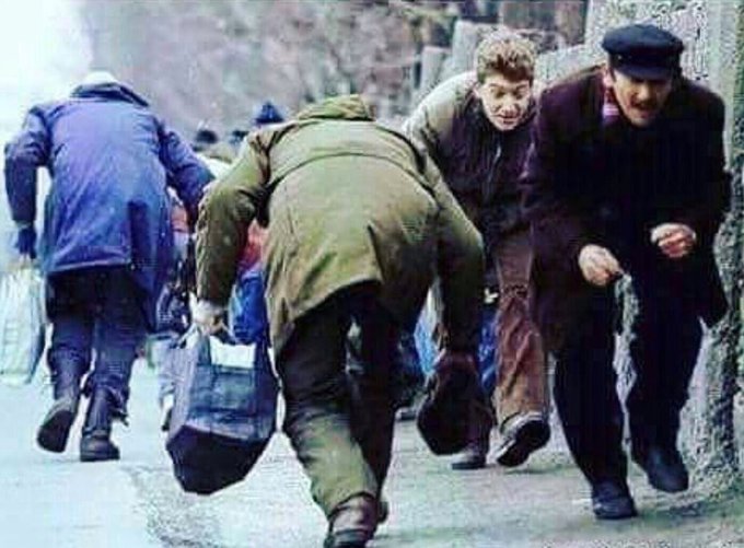<a href="/fallrise__/">Admire Makusha</a> Every man taking turns in peace. 😂