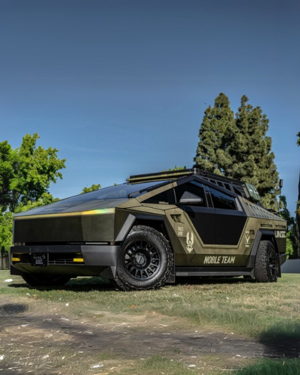evannex_com's tweet photo. @haloreachcybertruck reporting to duty! This military-green cybertruck doesn’t flinch.

#EV #Tesla #Evannex #TeslaAccessories #TeslaModifications #Summer #Cybertruck https://t.co/5Rhr4JzWK0