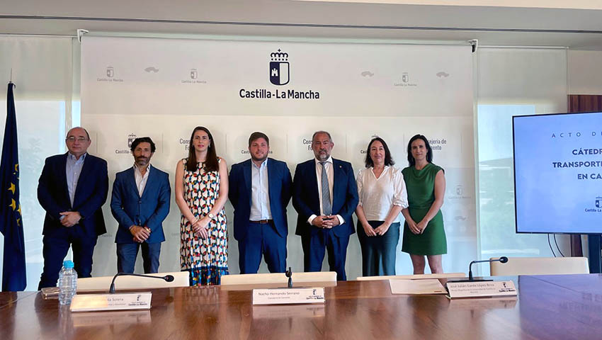 La UCLM y el Gobierno regional crean la Cátedra Institucional de Transporte Sensible a la Demanda, que llevará a cabo actividades de investigación, divulgación, formación y transferencia sobre la movilidad sostenible en el medio rural.
uclm.es/noticias/notic…