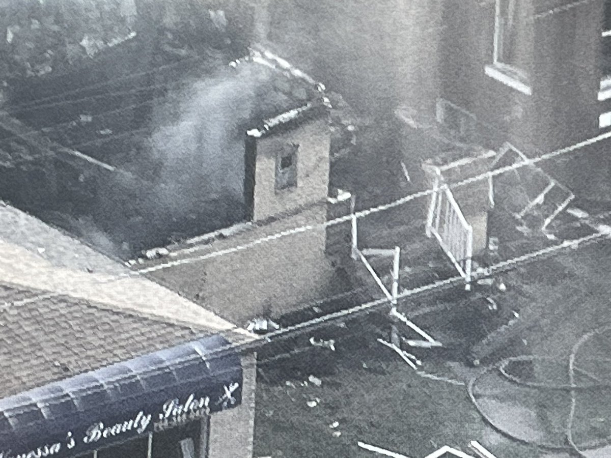 As smoke and steam subside, the devastation at the fire scene on Vermont Street in Blue Island becomes more apparent. As many as four homes &amp; a beauty salon were damaged or destroyed in the 2 alarm blaze. No initial reports of injuries. Cause &amp; origin TBD. cbsnews.com/chicago/live