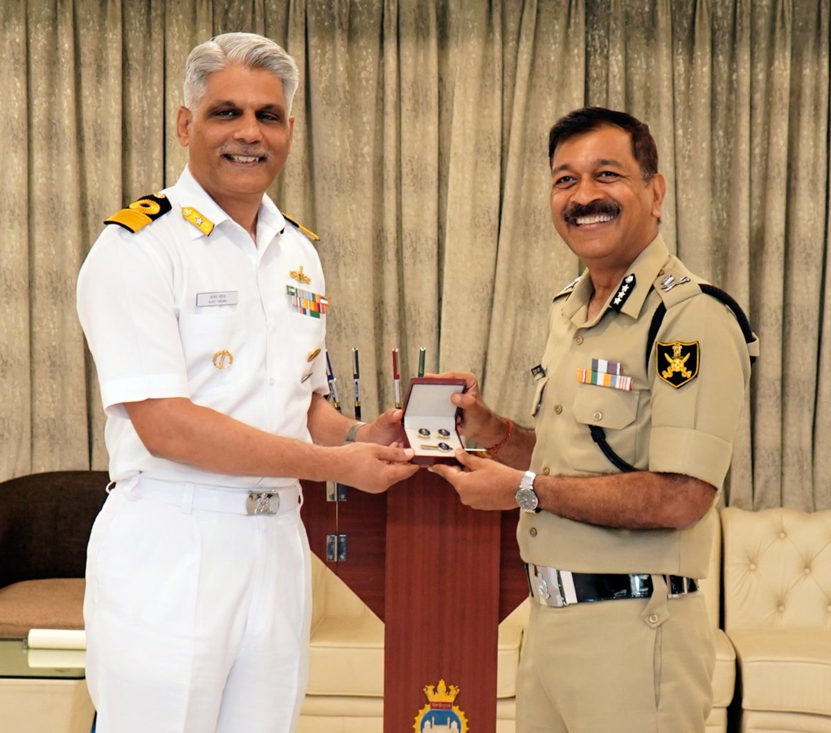 BSF EASTERN COMMAND (@bsf_sdg_ec) on Twitter photo Shri Mahesh Kumar Aggarwal, IPS, ADG <a href="/BSF_SDG_EC/">BSF EASTERN COMMAND</a>, #Kolkata, visited INS Netaji Subash at the invitation of Commodore Ajay Yadav, Naval Officer-in-Charge, West Bengal. During the meeting, ADG (EC) was briefed on key issues pertaining to functioning of INS Netaji Subash. Shri Mahesh Kumar Aggarwal, IPS, ADG <a href="/BSF_SDG_EC/">BSF EASTERN COMMAND</a>, #Kolkata, visited INS Netaji Subash at the invitation of Commodore Ajay Yadav, Naval Officer-in-Charge, West Bengal. During the meeting, ADG (EC) was briefed on key issues pertaining to functioning of INS Netaji Subash.
