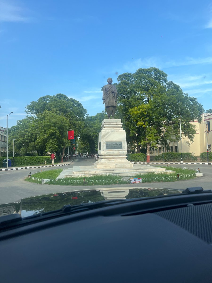 er_ananya's tweet image. will miss you bits #graduated