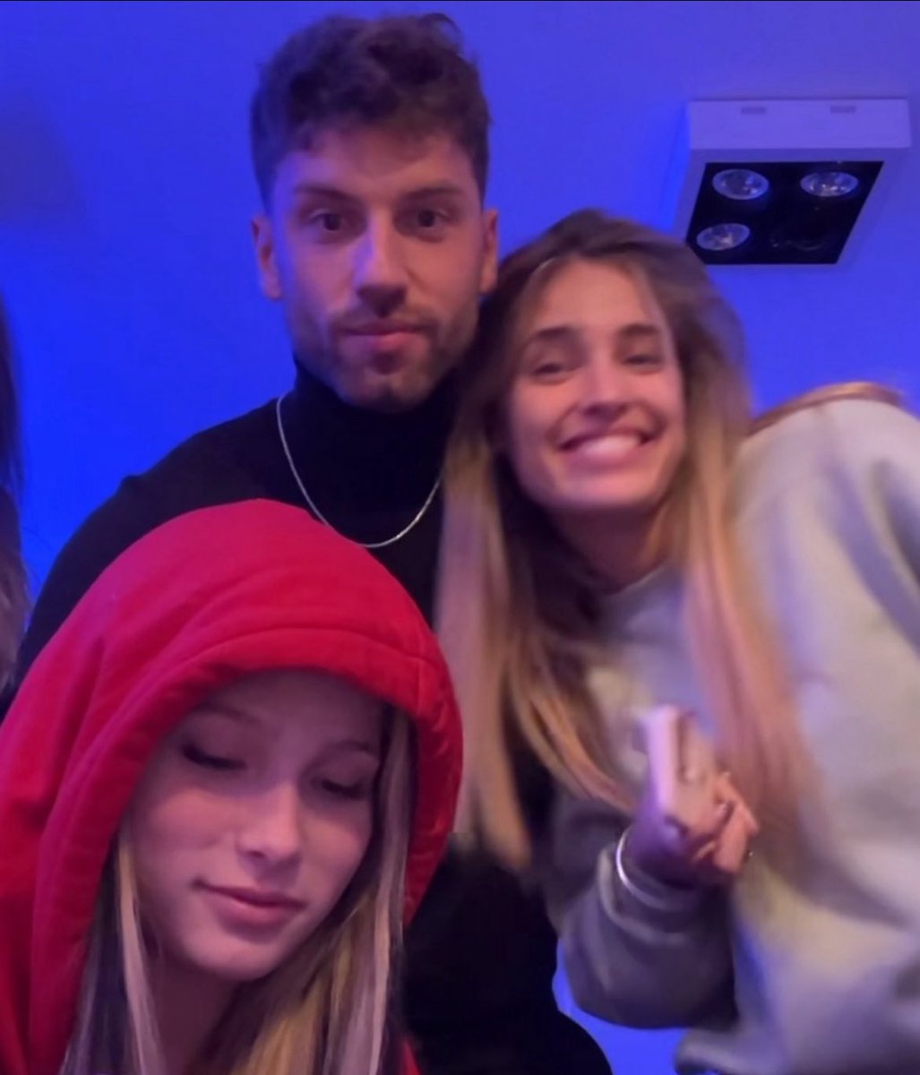 Hoy bancando como siempre

#ElEjercitoConTATO