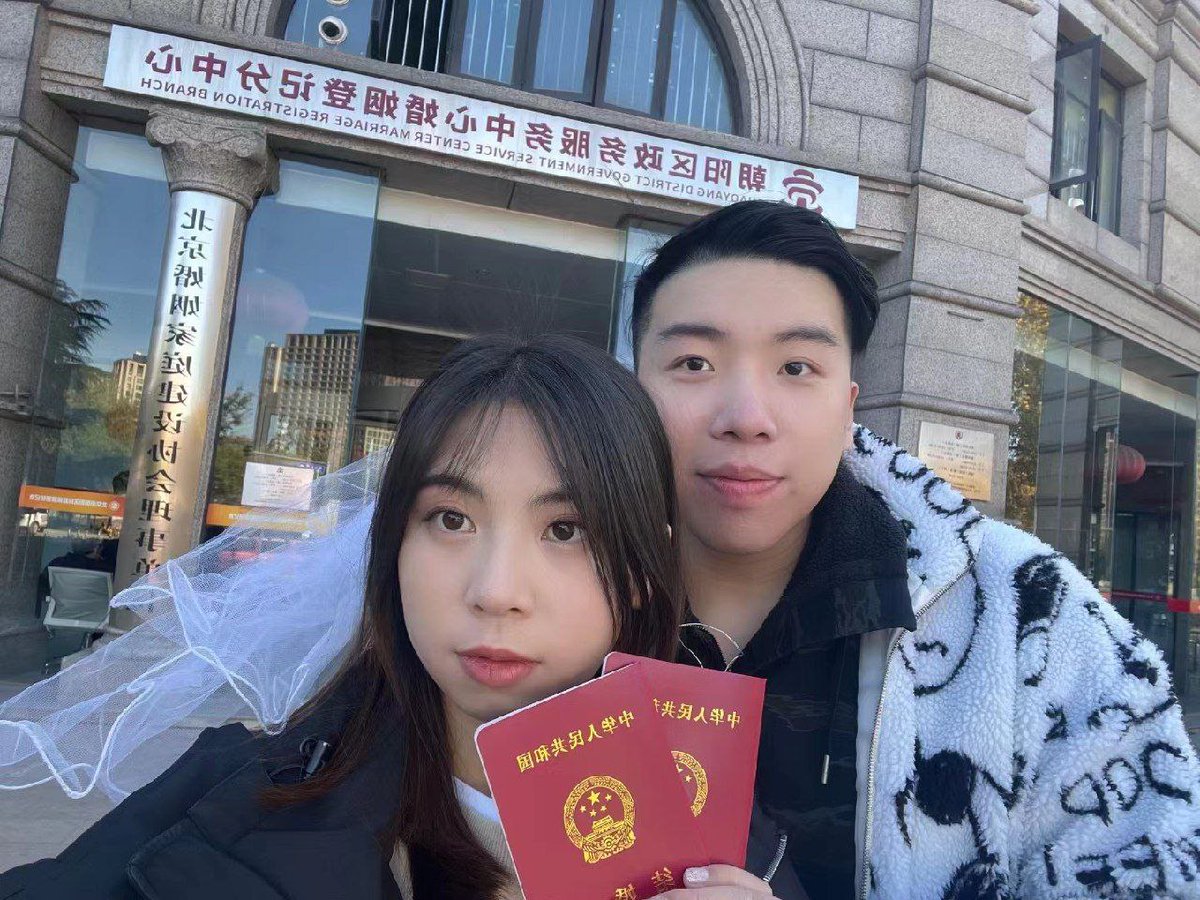 CDClxs's tweet photo. 刘晓双的前男友��老公，我的白月光女神已经不知被几个男人操过了 https://t.co/nRxIwqyTit
