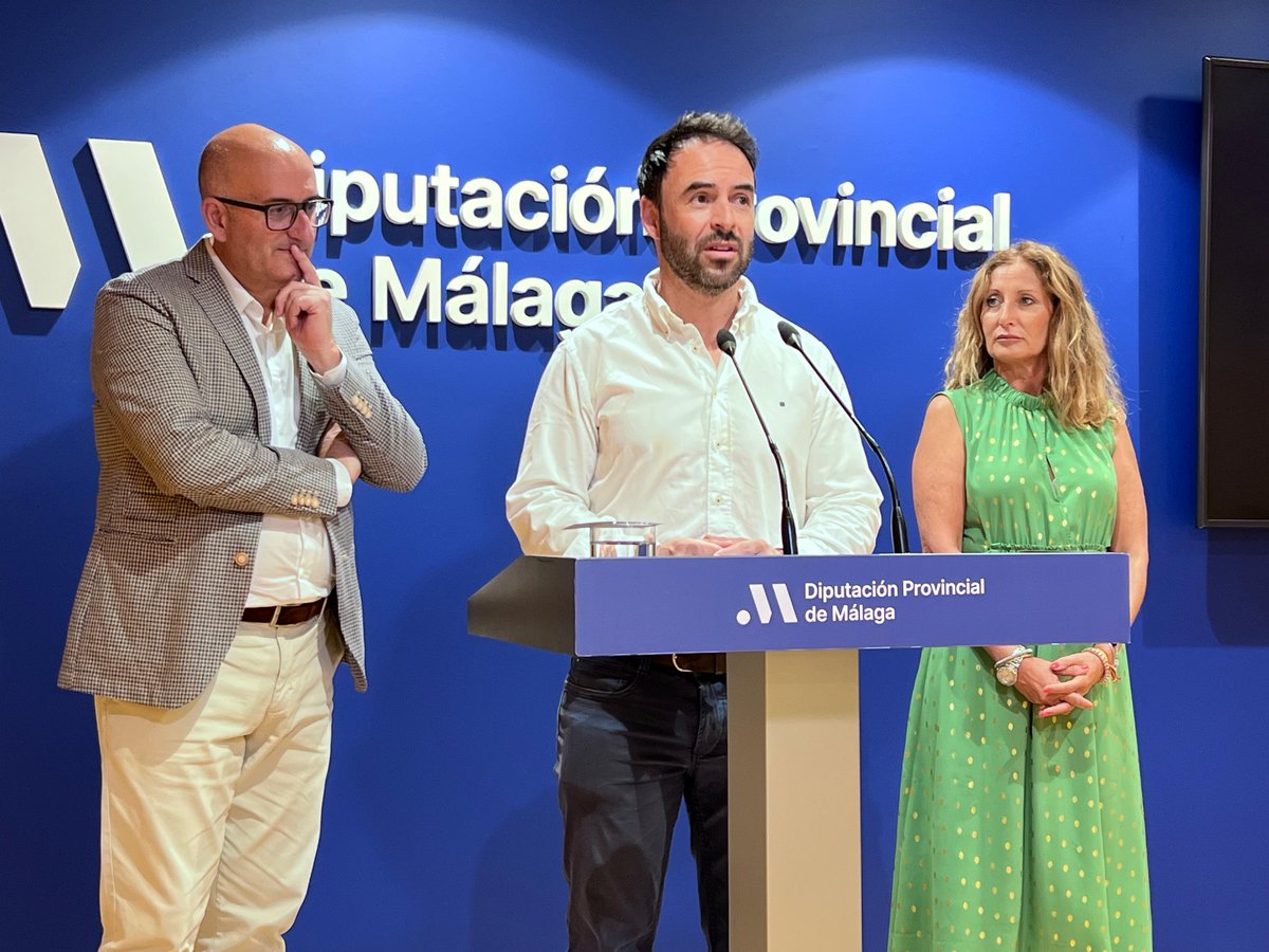 diputacionMLG's tweet photo. 🎊El municipio de #Comares celebra su XXIII Festival de #Verdiales con el apoyo de la @diputacionMLG.
📌Será el sábado 19 de julio en la Plaza Balcón de la #Axarquía, donde a partir de las 20.30 horas actuarán cinco pandas de los tres estilos.
🔗https://t.co/qLez2EvFh8 https://t.co/HryXYJGIuU