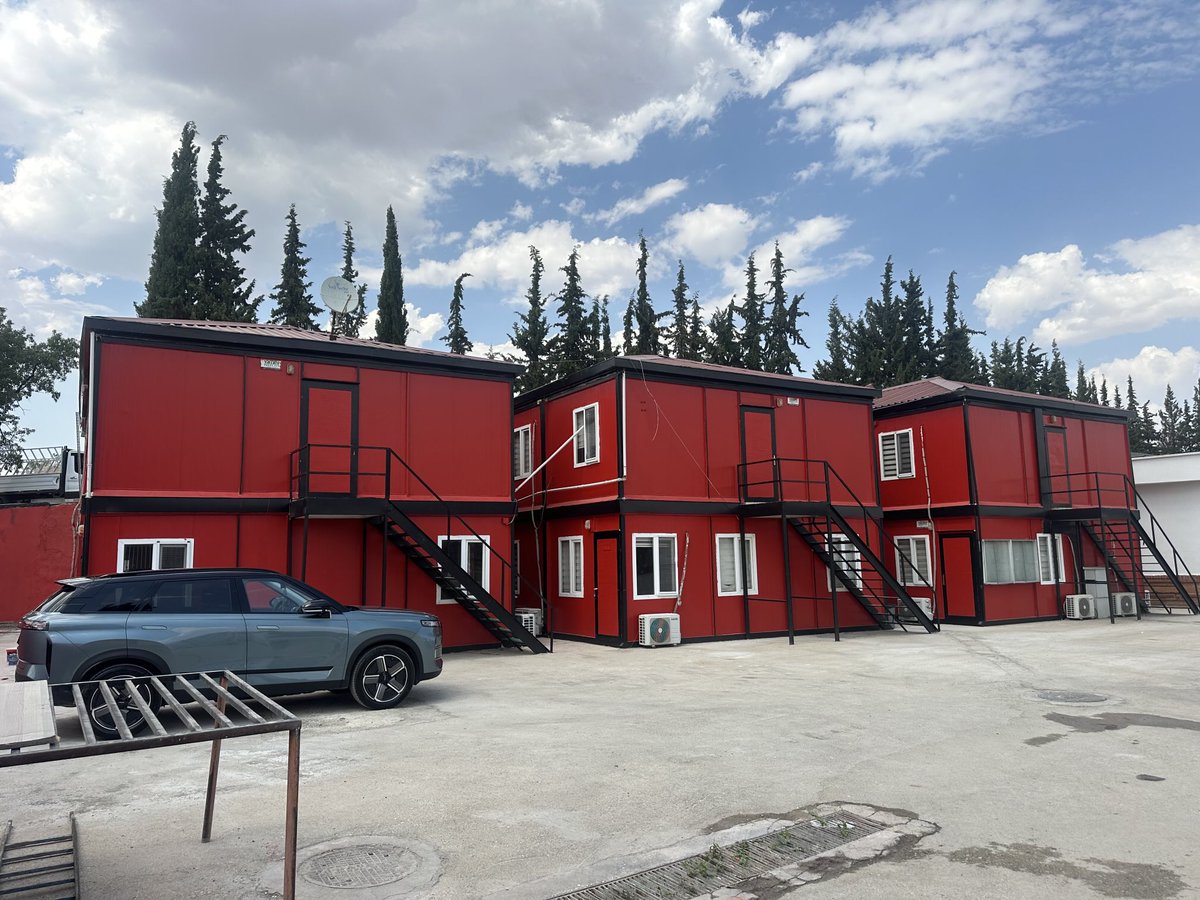 ÖZEL…
👉 Gaziantep FK tesislerinin her yeri kırmızı siyaha boyandı. 
📸⁦ <a href="/Gazispor1/">Gazispor</a>⁩