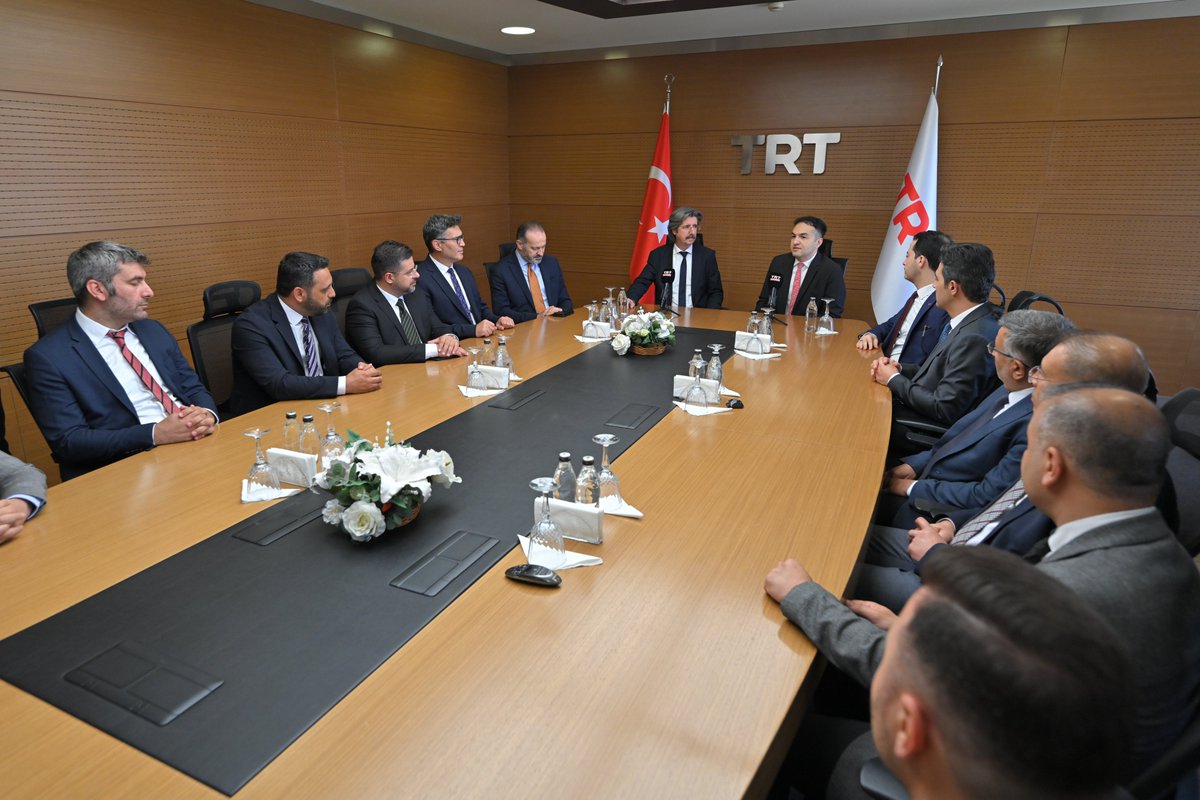 Ülkemizin güzide kuruluşlarından biri olan Türkiye Radyo-Televizyon Kurumu'ndaki (TRT) Yönetim Kurulu Başkanlığı görevime bugün itibariyle başlamış bulunuyorum.

Gerçekleştirilen devir-teslim töreni ile birlikte görevi önceki dönem Yönetim Kurulu Başkanımız Sayın Prof. Dr. Ahmet