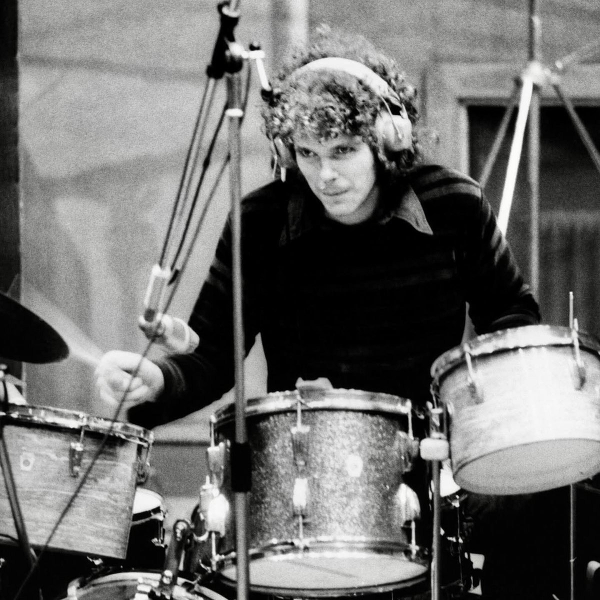 Happy heavenly birthday🎶🥁 
Jim Gordon 🤍
14 July 1945 
one of the most requested session drummers in the late 1960s and 1970s. Gordon co-wrote “Layla” with Eric Clapton, worked with  The Monkees, The Beach Boys, among others