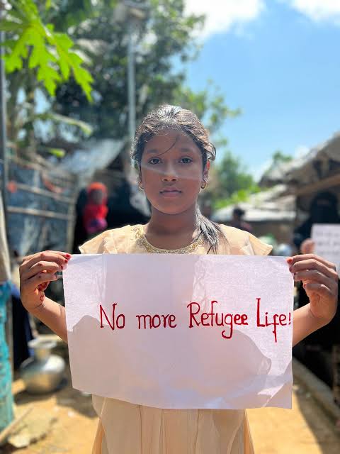 RRANforRohingya's tweet photo. The Rohingya crisis didn’t end. You just stopped watching.
#StillHere #RohingyaLivesMatter #KeepTheFocus
World, don’t wait for another massacre to care again.
#PreventionNow #JusticeForRohingya
Humanitarian aid helps.But justice heals.
#SupportRohingya #RohingyaandGlobalDuty https://t.co/A38z7fGNzw