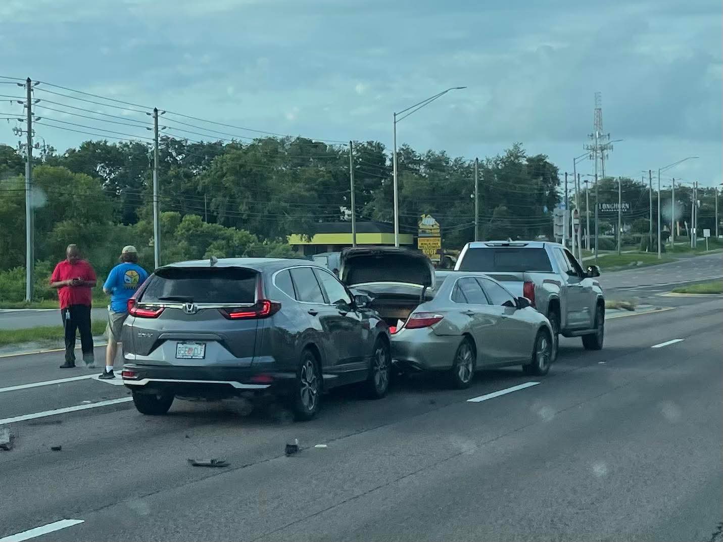 oneus シオン セット crash on us 2 seriously injured after crash involving semi on U.S. 35