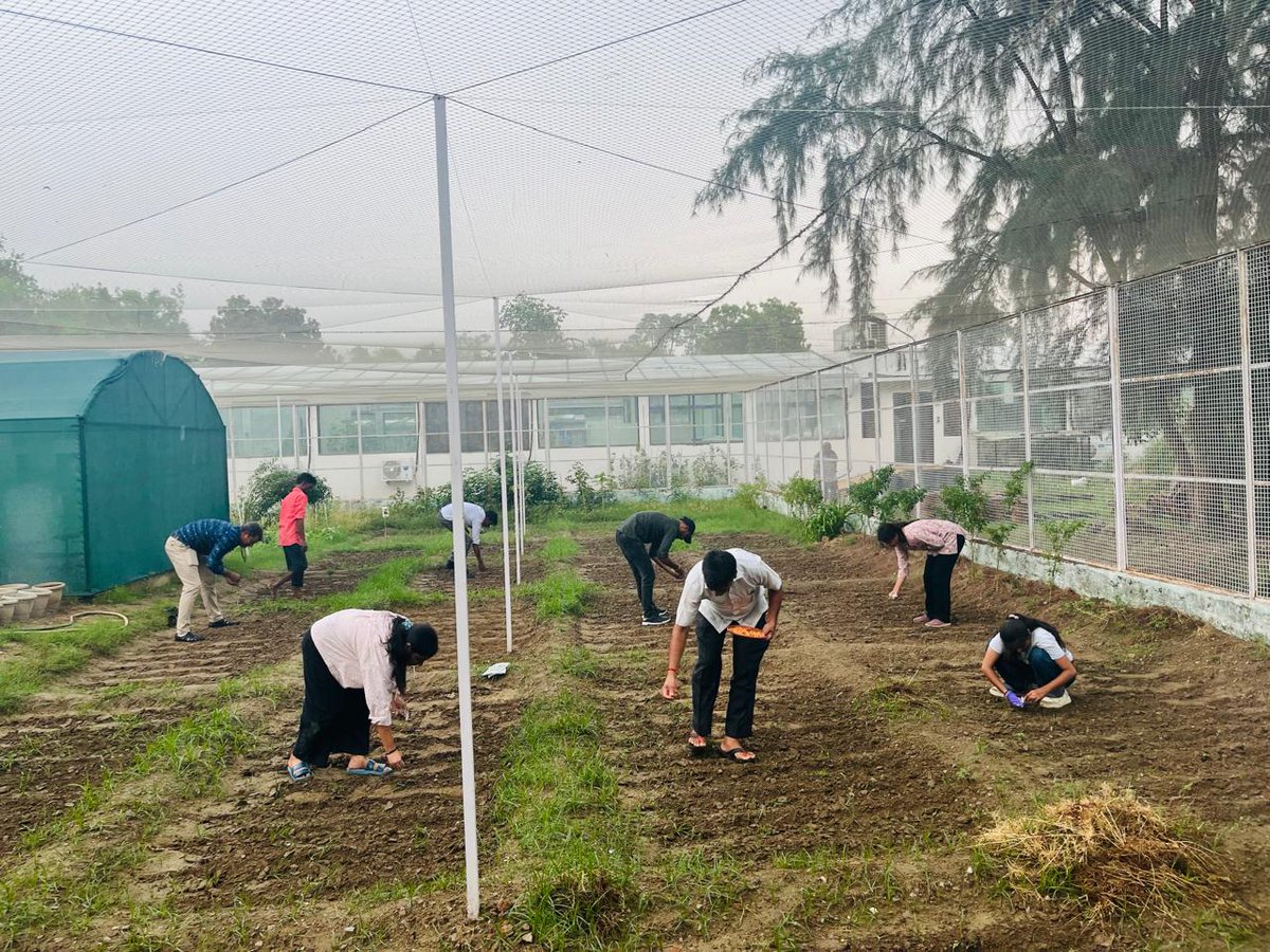 csirnbrilko's tweet image. An one month-long Skill Development Programme on ‘Bioinoculant Producer for Agricultural Application' from 11 Jun to 10 Jul 2025 was organised by NBRI under the aegis of @CSIR_IND @CsirSkill Phase-III. 08 students from different institutes participated in the prog.
@akshasany