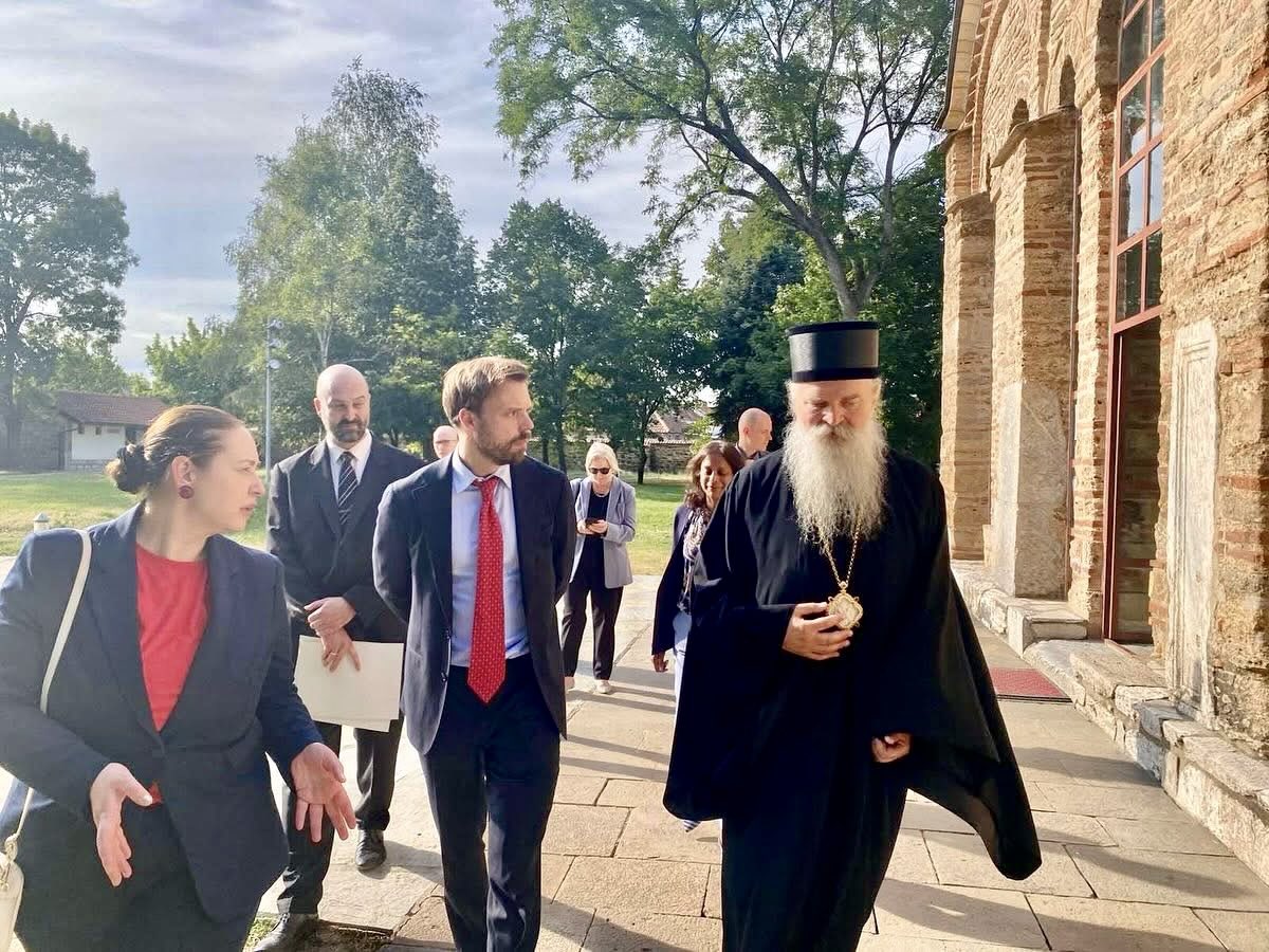 DecaniMonastery's tweet image. Visit of Senior U.S. State Department Official Brendan Hanrahan to Gračanica Monastery
On 13 July 2025, Mr Brendan Hanrahan, Senior Official for European and Eurasian Affairs at the United States Department of State, visited Gračanica Monastery. During his visit, Mr Hanrahan was…