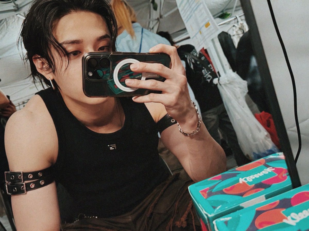 skzwithstay8's tweet photo. 🐺 - 🌱
[140725] 8:14 PM KST
[140725] 1:14 PM CEST

*PICTURES https://t.co/izx0rZwZd0