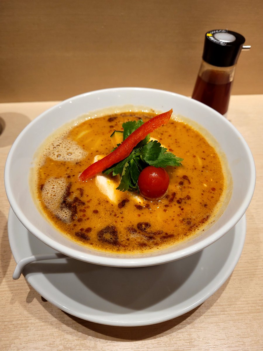 例の鶏白湯
新しいのマーラースープを試した！