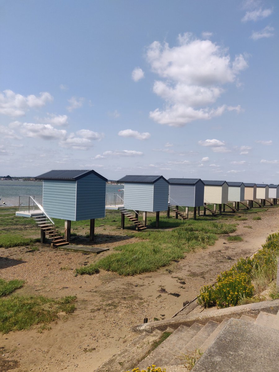 jhaworthauthor's tweet image. Started Monday morning a little differently this week with a trip to Osea for a coffee and a long walk ☕🌊 And I may have come home with a new book idea that I'm really excited about 📚❤️ Inspiration is such a funny thing, you never know when it's going to strike 💡 #mondaymagic