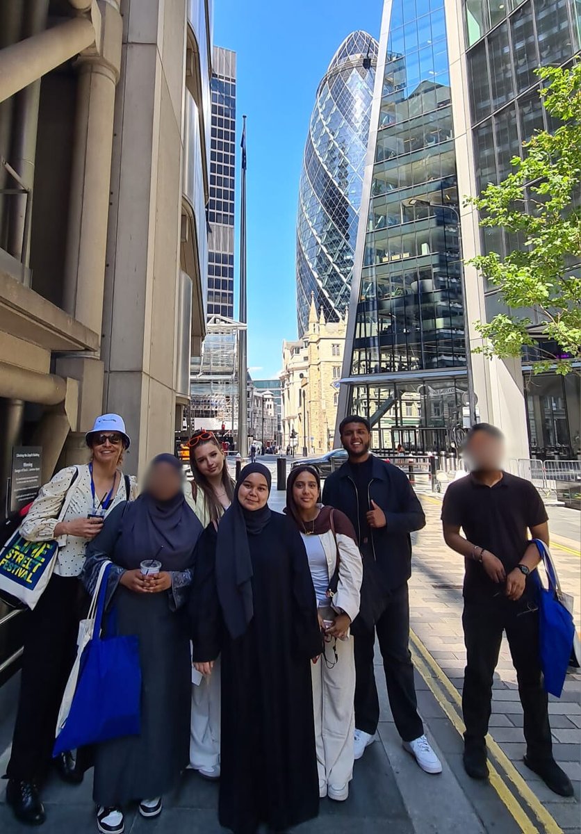 MorpethSch's tweet image. Year 13 Economics students visited the Lime Street Festival on Friday, meeting employers in the insurance sector. They explored work experience, apprenticeships and careers, and heard from current apprentices. They're excited to return soon for CV and interview guidance!