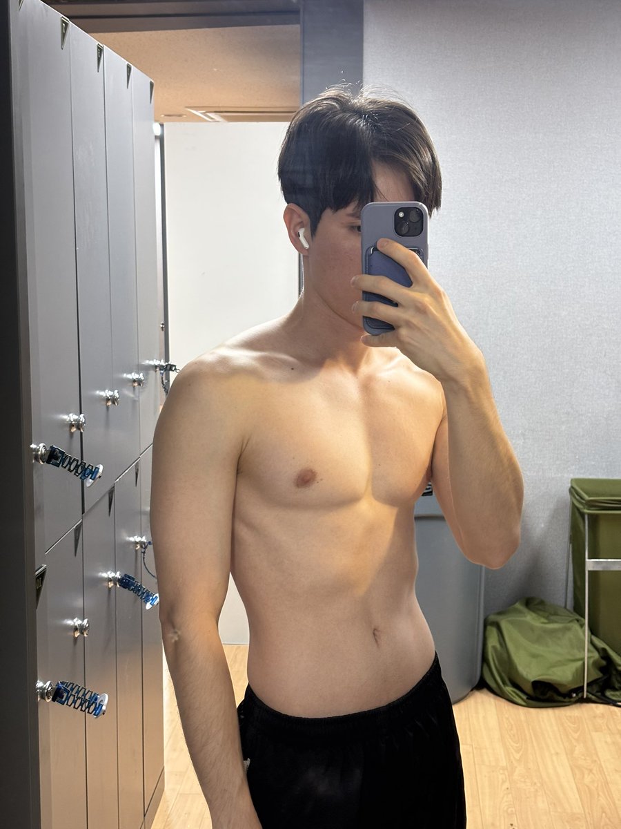 undong_ditto's tweet photo. 메롱 😜 https://t.co/KEp7S0NGtT