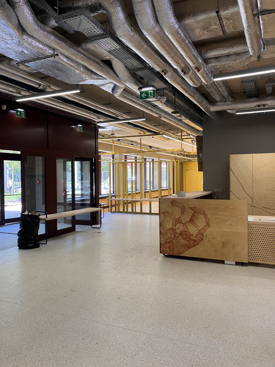 PZFD_'s tweet image. 🏫 Szkoła, zieleń i funkcje mieszkaniowe w miejscu, które do niedawna znaliśmy jako „Mordor”.
📣 To przykład, jak elastyczne narzędzia planistyczne – mądrze wykorzystane przez samorząd – pozwalają tworzyć lepsze, wielofunkcyjne miasta.

1 września w Warszawie zostanie otwarta…