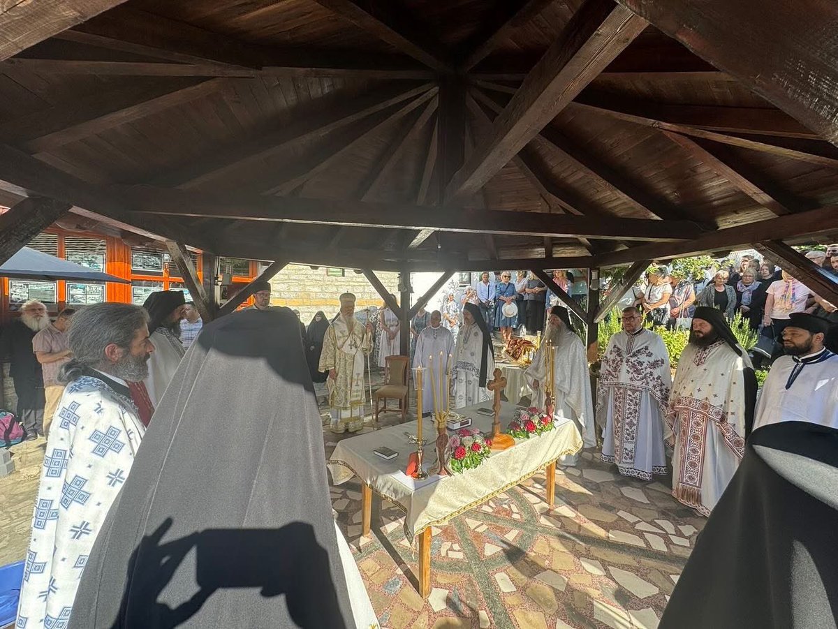 DecaniMonastery's tweet image. Feast Day at Zočište #Monastery: Saints Cosmas and Damian Gather the Faithful in Prayer and Hope
The Zočište Monastery, dedicated to the Holy Unmercenaries Saints Cosmas and Damian, celebrated its patronal feast with great solemnity, faith, and a spirit of renewal. The Divine…