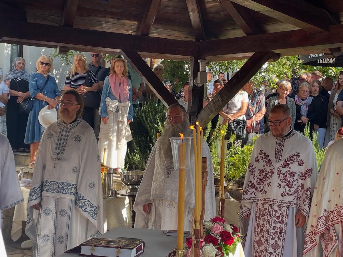 DecaniMonastery's tweet image. Feast Day at Zočište #Monastery: Saints Cosmas and Damian Gather the Faithful in Prayer and Hope
The Zočište Monastery, dedicated to the Holy Unmercenaries Saints Cosmas and Damian, celebrated its patronal feast with great solemnity, faith, and a spirit of renewal. The Divine…