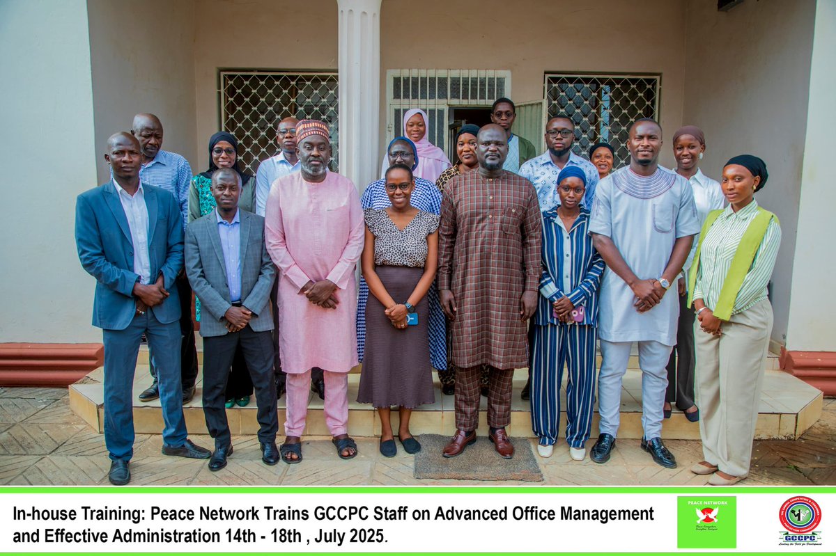 official_gccpc's tweet image. GCCPC begins a 5-day Advanced Office Management &amp;amp; Effective Administration training to boost productivity. Facilitated by Peace Network, it covers organizational skills, strategic planning, leadership, and more. CEO Basiru Njie urges staff to enhance service delivery. #GCCPC #Tra