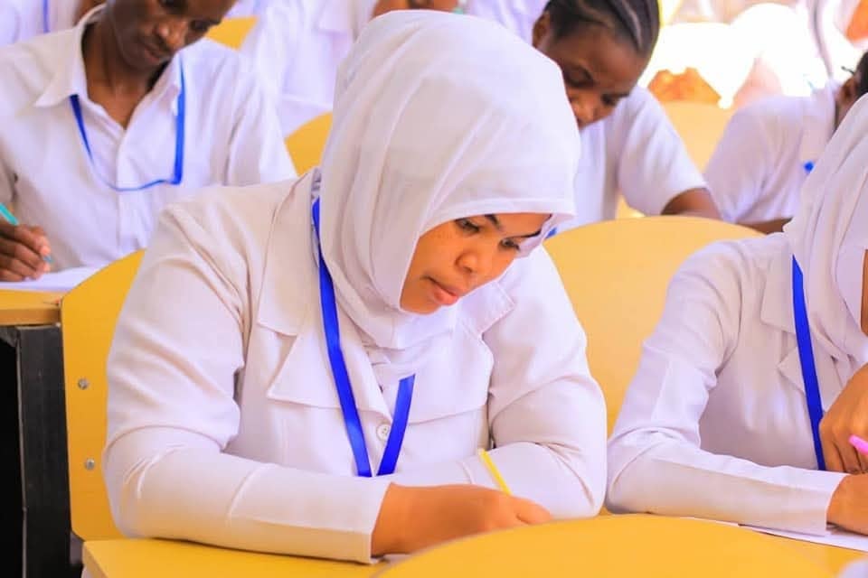 CCoHAS_'s tweet photo. Mzazi/Mlezi @CCoHAS_ Ni Miongoni Mwa Chuo Bora Tanzania Chenye Kutimiza Ndoto Za Vijana Wetu Katika Sekta Ya Elimu Katika Fani Mbalimbali Tulizonazo Chuoni Kwetu.

Udahili Bado Unaendelea, Karibu Ujiunge Nasi Katika Kozi Zilizo Na Kipaumbele Cha Mkopo Wa Serikali. https://t.co/CQ74sUEfYu