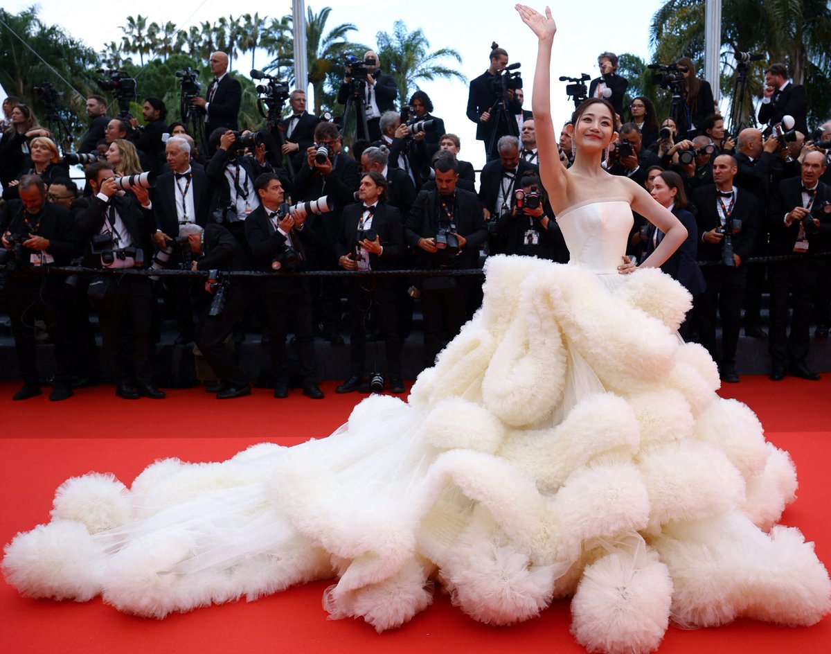 Hannah Writes Scripts (@hannahscripts) on Twitter photo The 78th Cannes Festival saw Hollywood celebrities grace the red carpet on the French Riviera as we take a look at the ten best looks at the opening ceremony.
🔗Here's the link:
filmotomy.com/cannes-film-fe…
<a href="/Filmotomy/">Robin Write</a> <a href="/Festival_Cannes/">Festival de Cannes</a>
#Cannes #fashion The 78th Cannes Festival saw Hollywood celebrities grace the red carpet on the French Riviera as we take a look at the ten best looks at the opening ceremony.
🔗Here's the link:
filmotomy.com/cannes-film-fe…
<a href="/Filmotomy/">Robin Write</a> <a href="/Festival_Cannes/">Festival de Cannes</a>
#Cannes #fashion