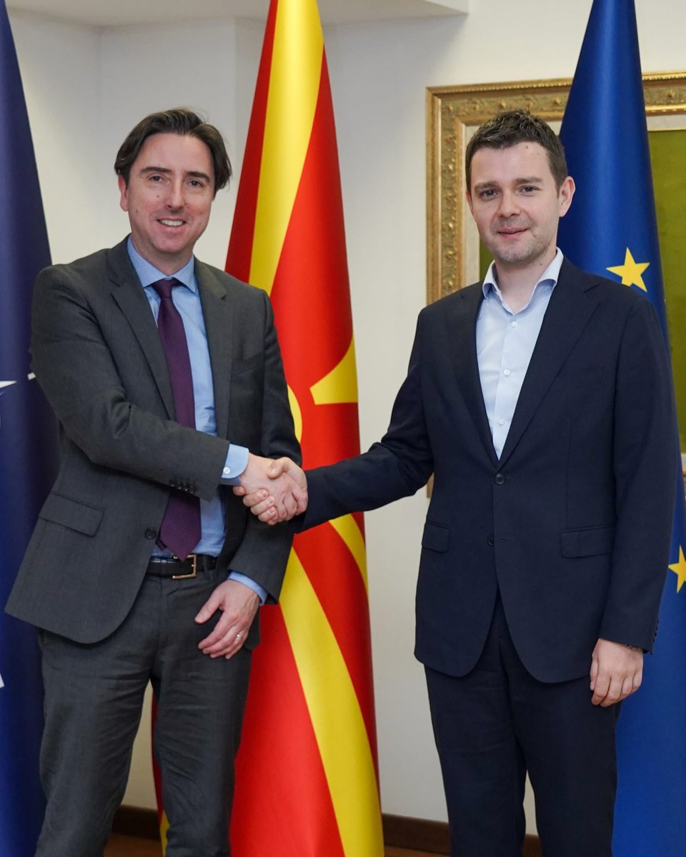 TimcoMucunski's tweet image. 🇲🇰🇬🇧 Productive meeting with British Ambassador @MatthewLawsonUK.
🔹 Reaffirmed the excellent bilateral and friendly ties between 🇲🇰 & 🇬🇧
🔹 Highlighted the significance of the “gov-to-gov” agreement signed in London
🔹 Discussed my upcoming official visit to the UK later this…