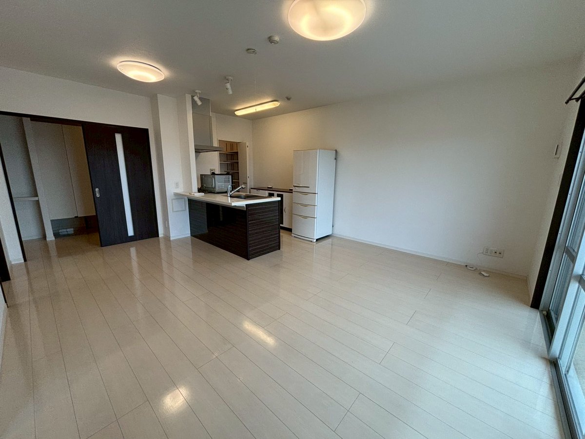 okinawanderer's tweet photo. Okistyle Weekly Housing Pick Up!!

¥198,000 (Neg.)   Available 12 [Okinawa Area] by Star Housing

https://t.co/hHAWYgEKJa

#okinawa #housing #realestate #house #rent #forrent #apartment #mansion #condominium #rotation #station #moving #PCS #okistyle #okinawanderer #vacation https://t.co/JwlRHRUPek