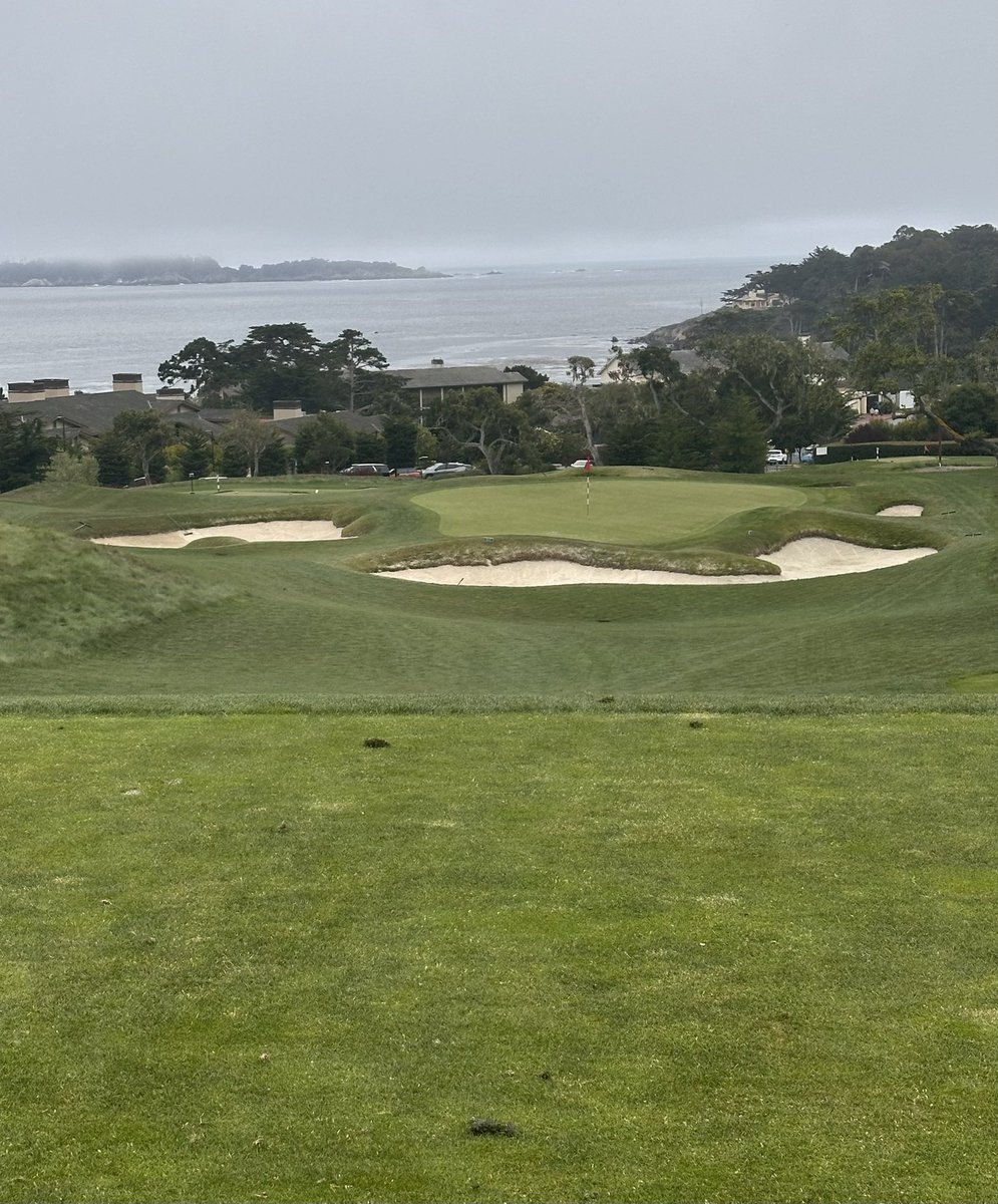 OK_Loyal_RFC's tweet image. Arrived at Pebble Beach!! Both names spelt incorrectly, but Iβll forgive them. Played Tiger Woods designed 9 hole, one club, βThe Hayβ last night, but the real stuff started today.
Mon - Spanish Bay π
Tue - Spyglass π΅οΈββοΈ
Wed - Pebble Beach ποΈ