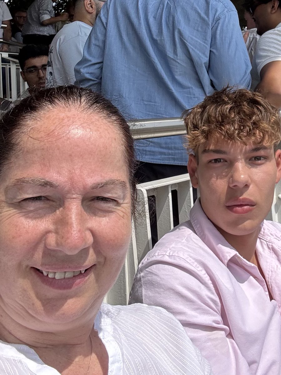 The best company for the cricket 🏏 ❤️