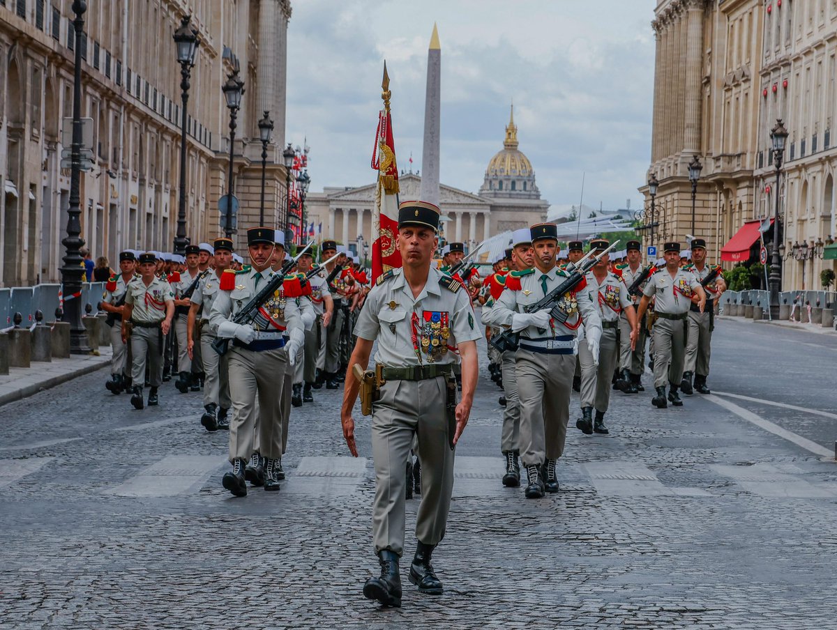 2e REP - 2e régiment étranger de parachutistes (@2repofficiel) on Twitter photo Le <a href="/2REPOfficiel/">2e REP - 2e régiment étranger de parachutistes</a> sur les Champs-Élysées en ce #14juillet.
Les légionnaires parachutistes sont fiers de défiler derrière leur chef de corps et le drapeau ! Le <a href="/2REPOfficiel/">2e REP - 2e régiment étranger de parachutistes</a> sur les Champs-Élysées en ce #14juillet.
Les légionnaires parachutistes sont fiers de défiler derrière leur chef de corps et le drapeau !