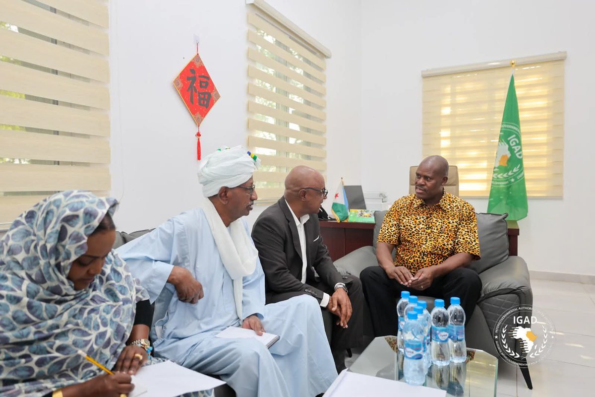 NationalTrendSD's tweet image. الوفد المدني للمناصرة يلتقي قيادة الأمانة العامة لـ IGAD ويؤكد على اهمية دور الهيئة في دعم الحل السياسي في السودان 
جيبوتي – 14 يوليو 2025

في إطار جولته الإقليمية، عقد الوفد المدني للمناصرة المعني بإنهاء الحرب ودعم الحوار السوداني – السوداني، لقاءً مهماً صباح اليوم مع قيادة…