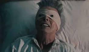 "Lazarus" de David Bowie : Thierry Ardisson, qui est mort ce matin, a demandé à être enterré avec cette chanson (elle-même une chanson épitaphe pour Bowie). Salut l'artiste ! 
#ThierryArdisson #Bowie #Epitaphe