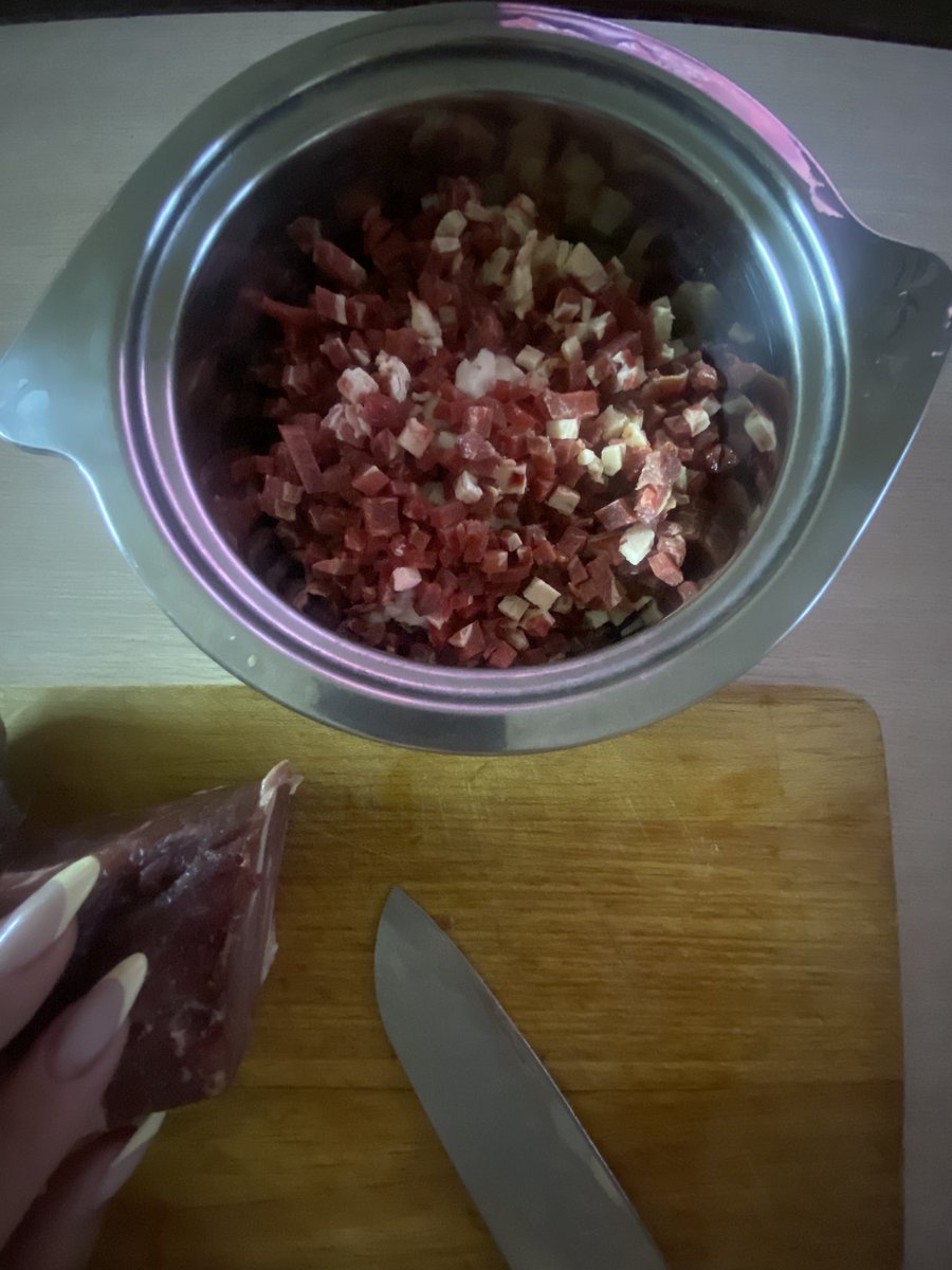 Нөхрийн маргааш ажилдаа авч явах хоол хуушуур 😋🥰