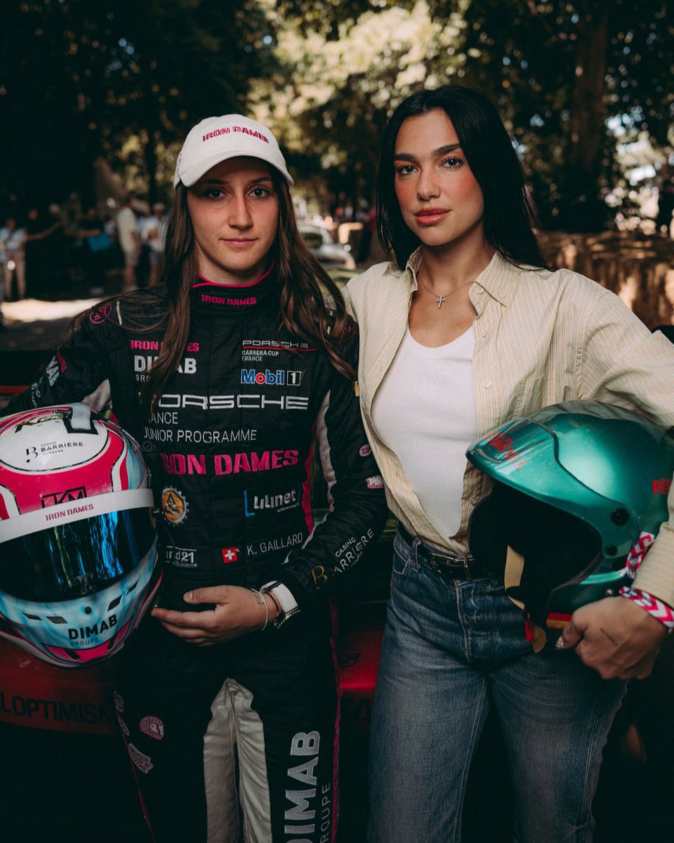 TeamDuaHQ's tweet image. Helmet on with Dua at the Goodwood Festival of Speed π
Her Rennstall GT3 RS is now up for auction in support of the #SunnyHillFoundation π
